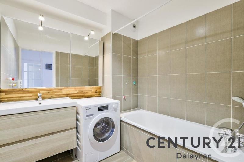 Appartement - 94 m² - 5 pièces