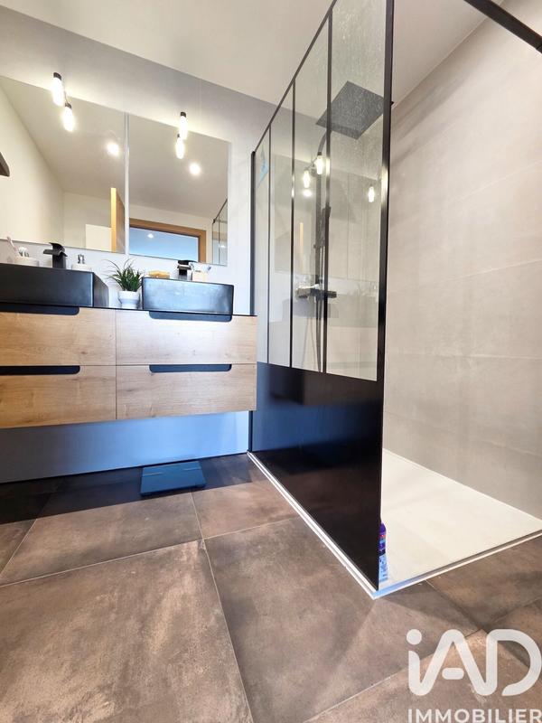 Maison - 102 m² - 4 pièces