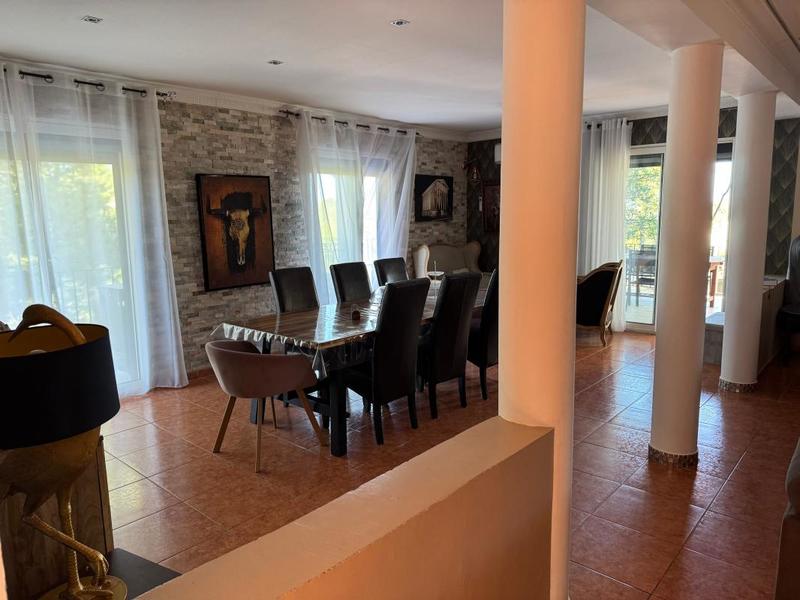 Villa - 176 m² - 6 pièces