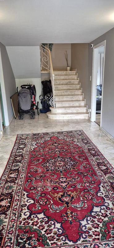 Maison - 200 m² - 8 pièces