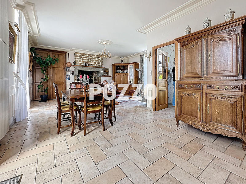 Maison - 185 m² - 8 pièces