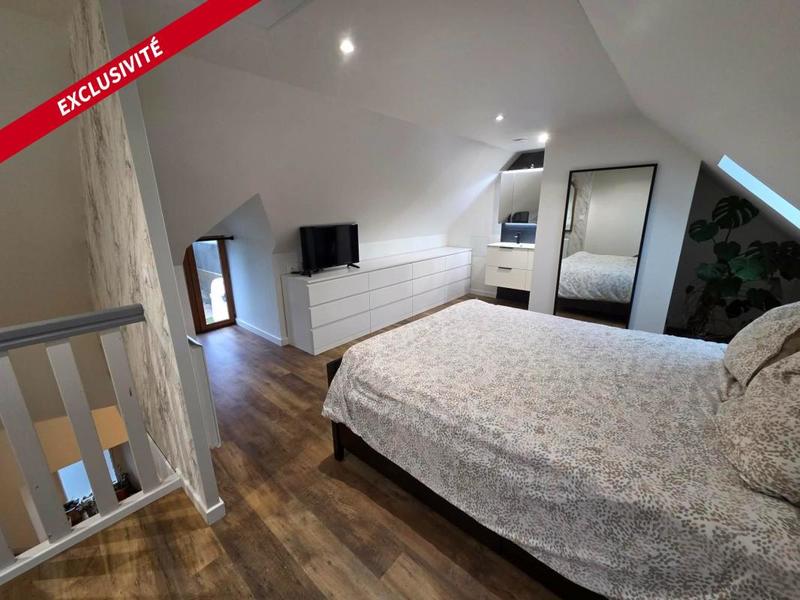 Maison - 176 m² - 8 pièces