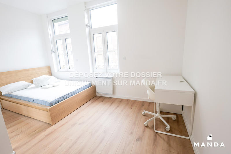 Chambre - 14 m² - 7 pièces
