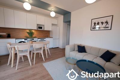 Chambre - 12 m² - 1 pièce