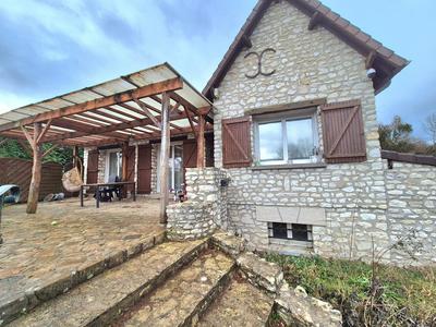 Maison - 93 m² - 4 pièces