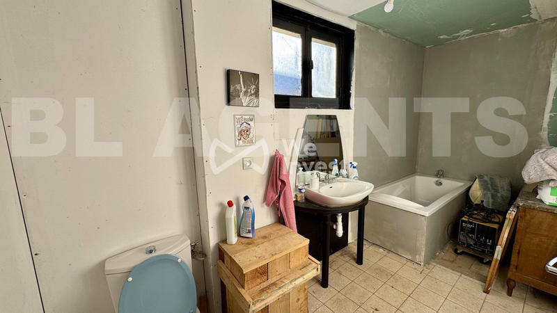 Maison - 150 m² - 12 pièces