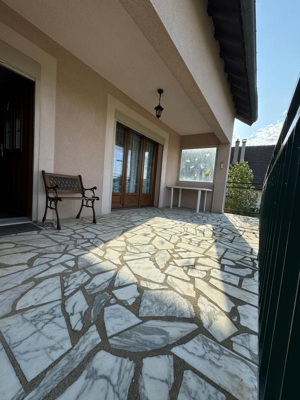 Maison - 85 m² - 4 pièces