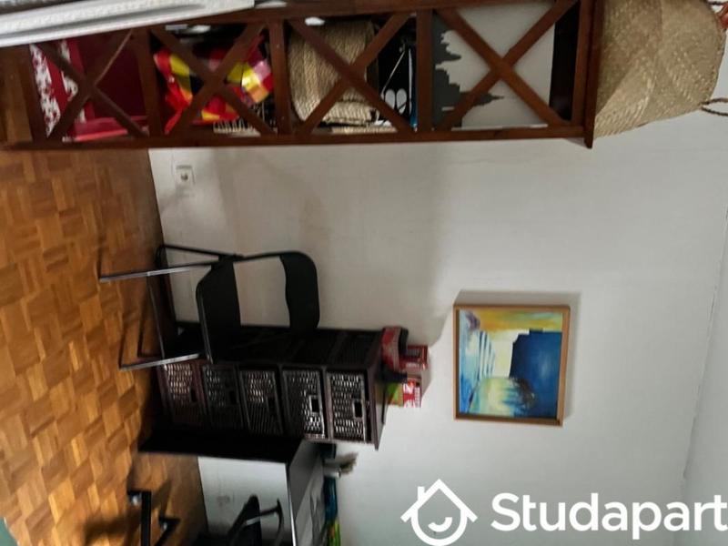 Chambre - 10 m² - 1 pièce