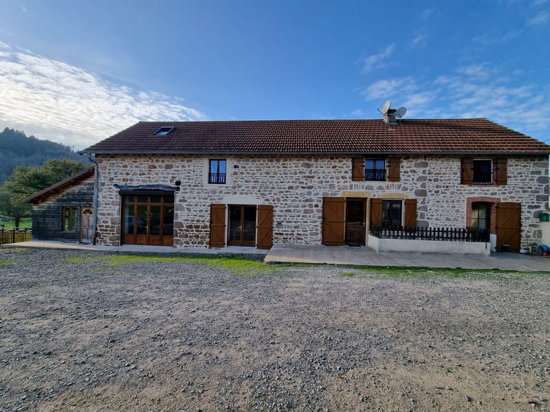 Maison - 232 m² - 8 pièces