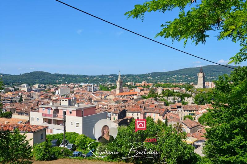 Maison - 180 m² - 7 pièces