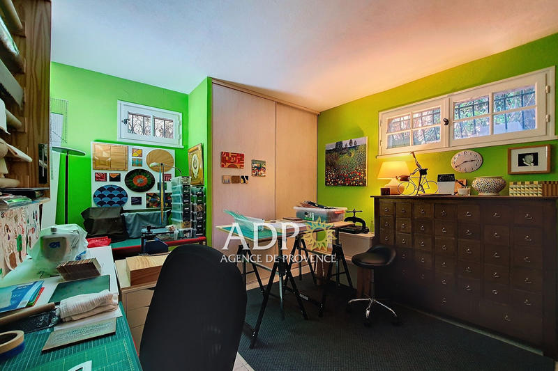 Maison - 163 m² - 9 pièces