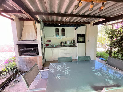 Villa - 216 m² - 8 pièces