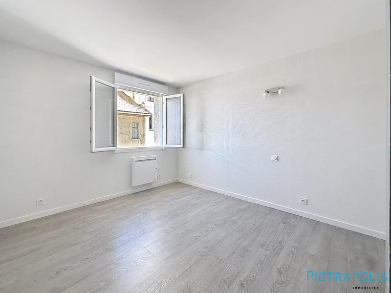 Appartement - 97 m² - 4 pièces
