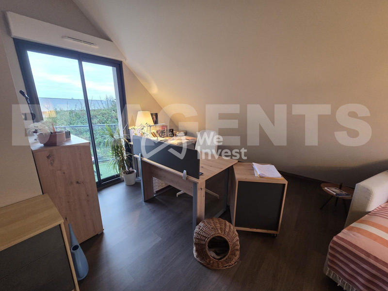 Maison - 180 m² - 9 pièces