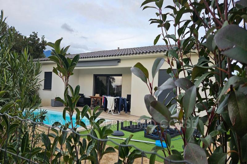 Villa - 160 m² - 4 pièces