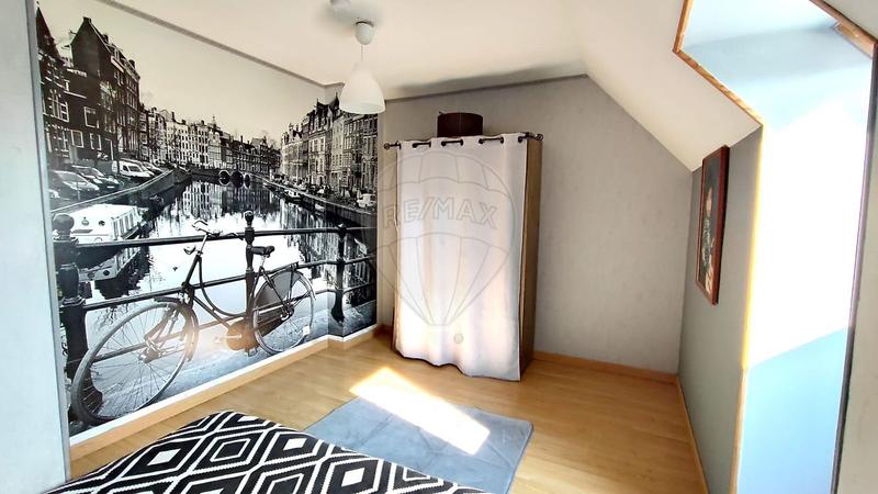 Maison - 165 m² - 8 pièces