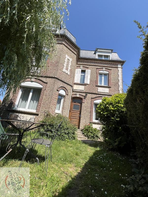 Maison - 163 m² - 5 pièces
