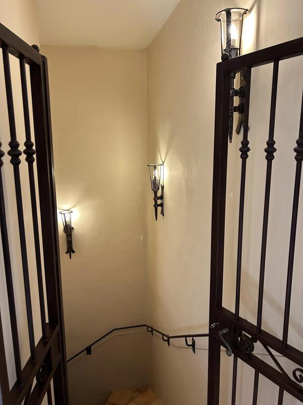 Maison - 218 m² - 6 pièces