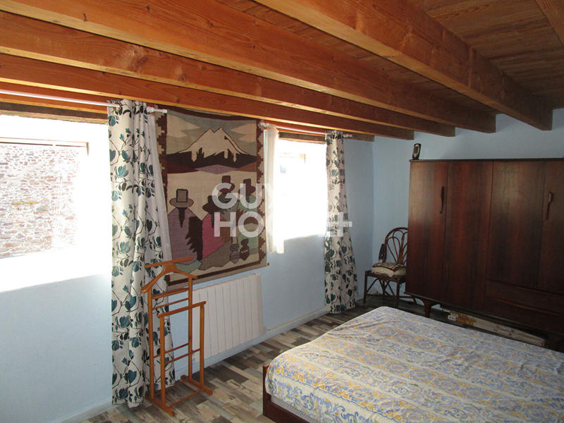Maison - 104 m² - 6 pièces