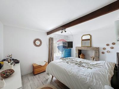 Maison - 237 m² - 11 pièces