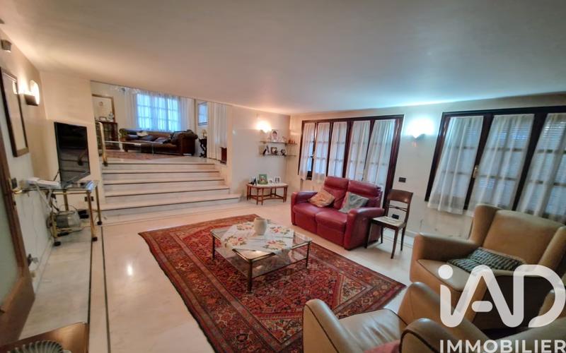 Maison - 170 m² - 7 pièces