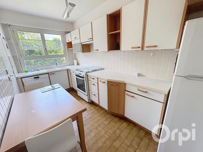 Appartement - 92 m² - 4 pièces