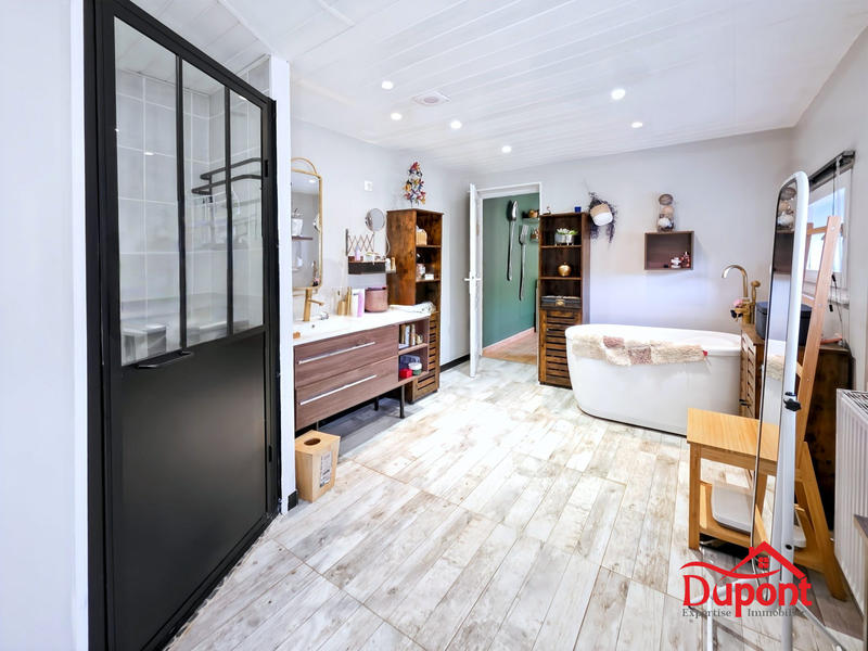 Maison - 160 m² - 8 pièces