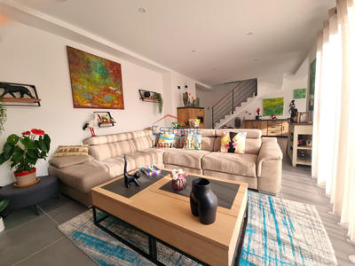Maison contemporaine - 137 m² - 5 pièces