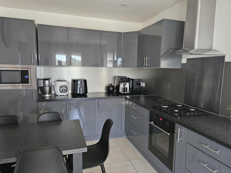 Villa - 90 m² - 5 pièces