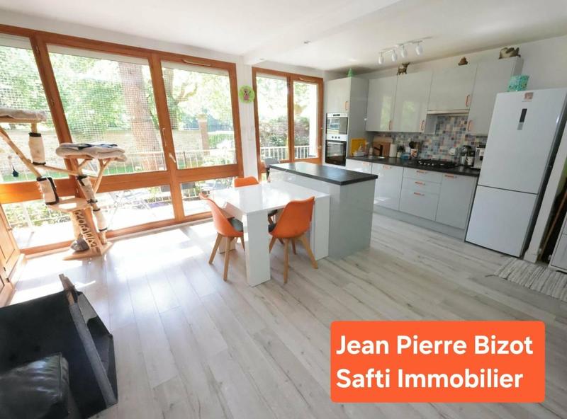 Appartement - 77 m² - 4 pièces