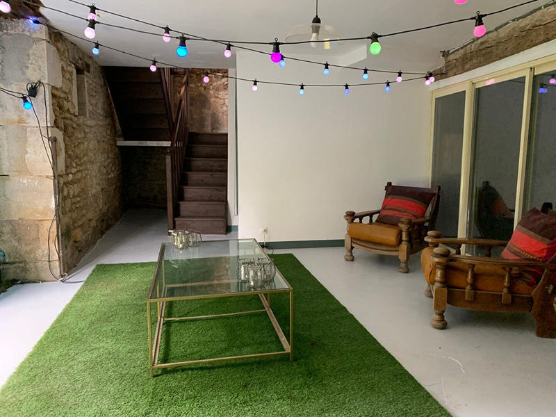 Maison - 201 m² - 8 pièces