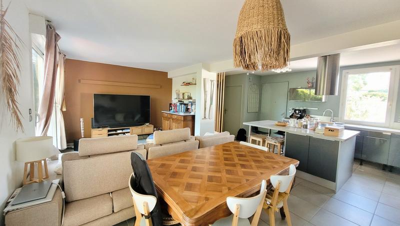 Appartement - 75 m² - 3 pièces