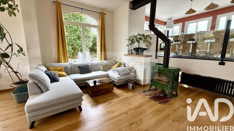 Maison - 195 m² - 6 pièces