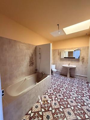 Appartement - 98 m² - 3 pièces