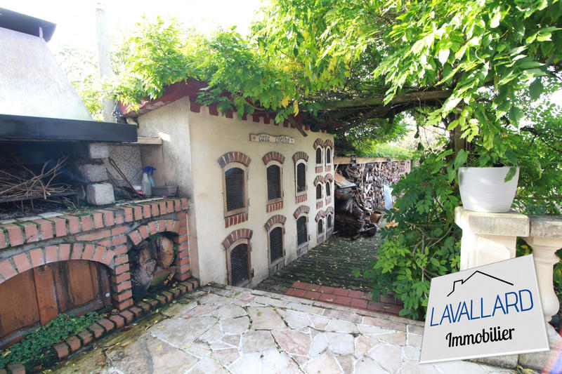 Maison - 207 m² - 10 pièces