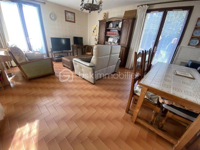 Maison - 96 m² - 5 pièces