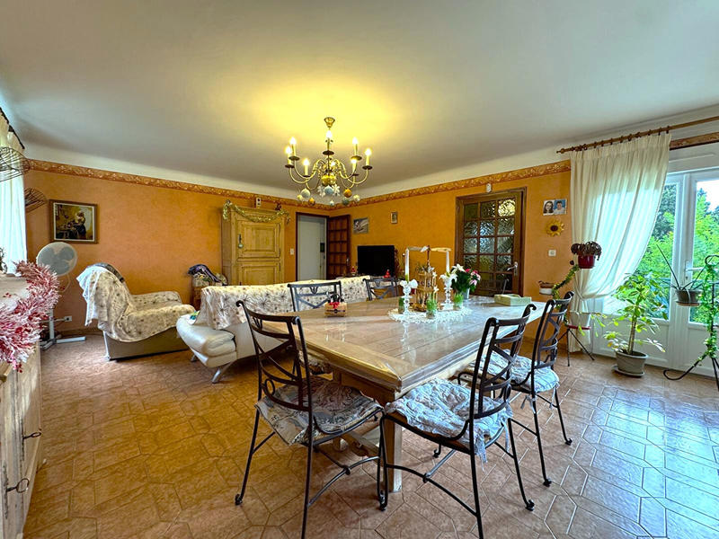 Maison - 133 m² - 6 pièces