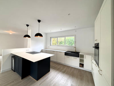 Maison - 166 m² - 5 pièces