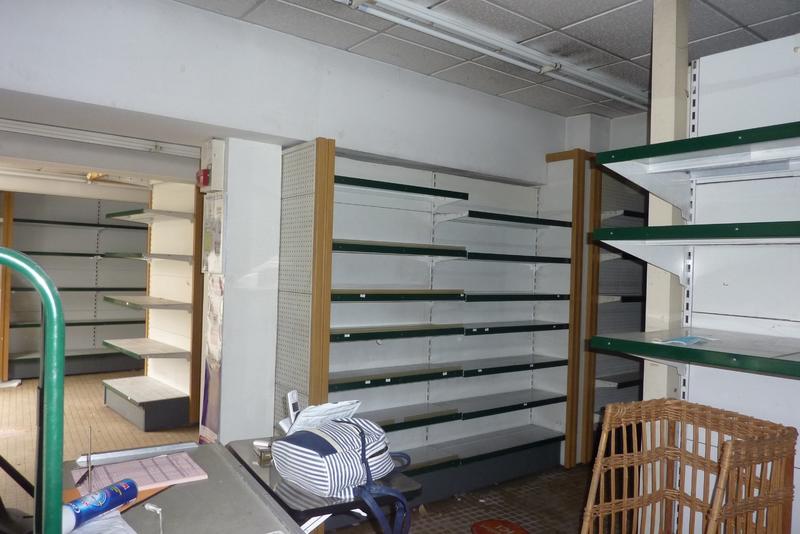 Local d'activités - 382 m²