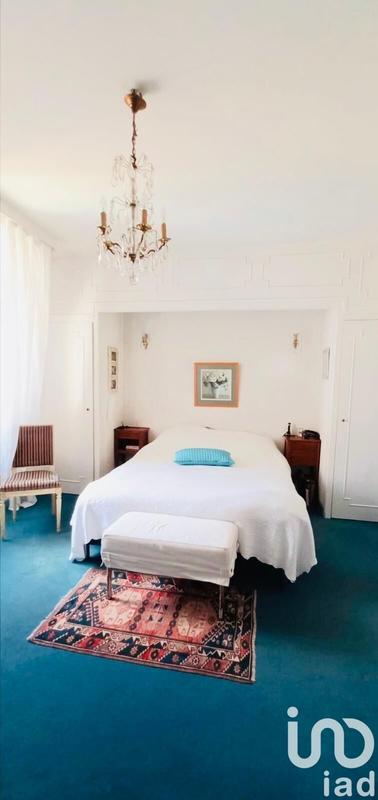 Maison de ville - 260 m² - 8 pièces