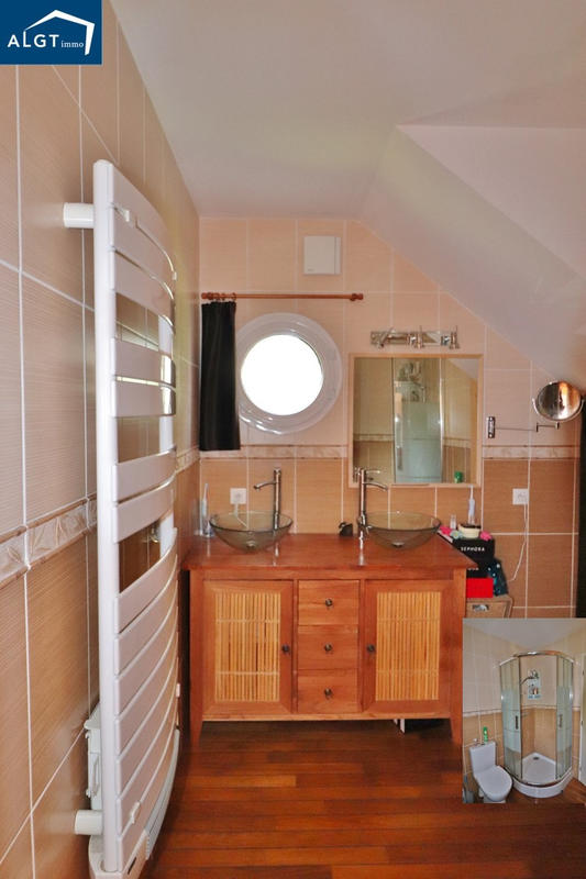 Villa - 151 m² - 6 pièces