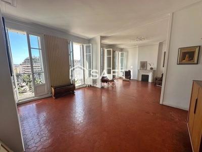 Appartement - 136 m² - 5 pièces