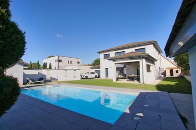 Maison - 158 m² - 5 pièces