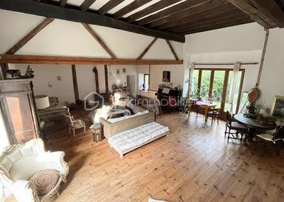 Maison ancienne - 192 m² - 7 pièces