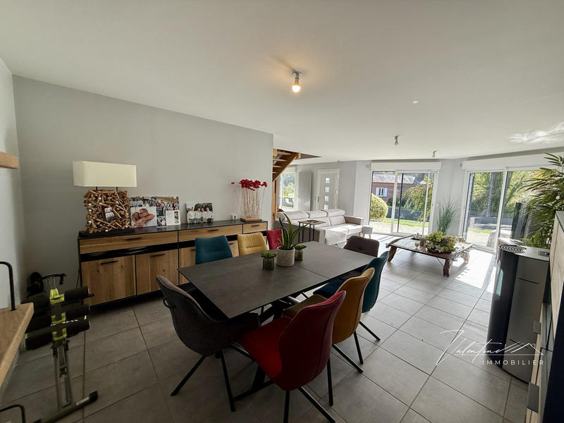 Maison contemporaine - 142 m² - 7 pièces