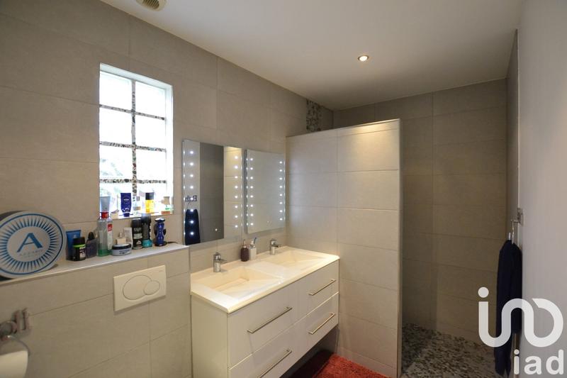 Maison - 181 m² - 8 pièces