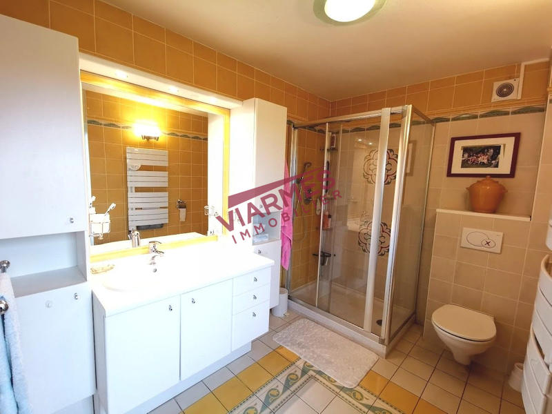 Maison - 180 m² - 6 pièces