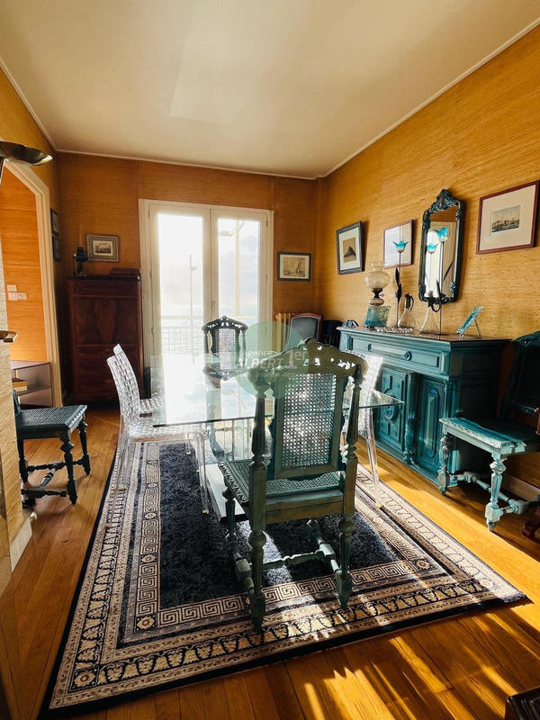 Appartement - 104 m² - 4 pièces