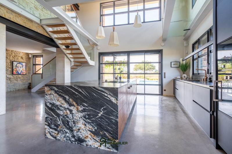 Mas - 345 m² - 7 pièces