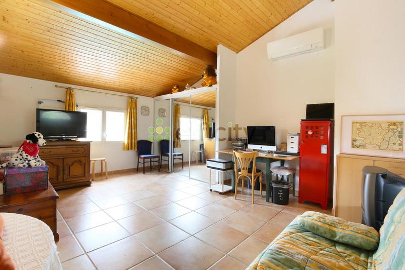 Maison - 196 m² - 6 pièces